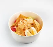 Салат Цезарь с креветкой | SakhFood