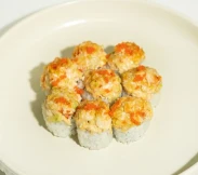 Запеченный ролл Краб и авокадо | SakhFood
