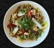 Рисовая лапша с морепродуктами | SakhFood