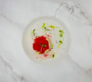 Салат с сахалинским крабом и икрой тобико | SakhFood