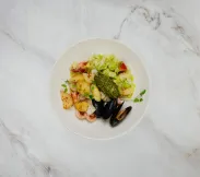 Салат с молодым картофелем и морепродуктами | SakhFood