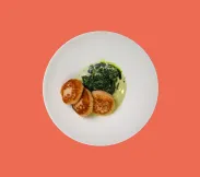 Котлеты крабовые с креветкой и шпинатом в сливочном соусе | SakhFood