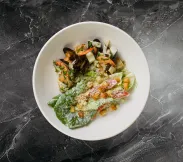 Цезарь с морепродуктами | SakhFood