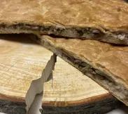 Пирог слоеный с грибами и рисом 1,5 кг | SakhFood