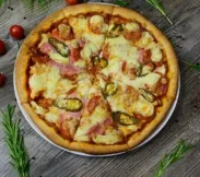 Пицца острая мясная 33 см | SakhFood