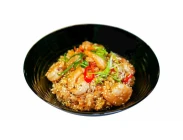 Жаренный рис с морепродуктами и овощами в устричном соусе | SakhFood