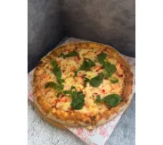 Пицца с форелью и свежей рукколой 33см | SakhFood