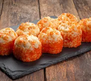 Запеченный в сырном соусе с гребешком | SakhFood